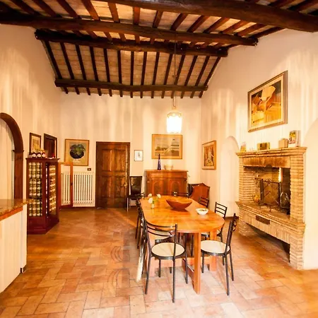 Farma Il Molinaccio Al Rio Chiaro